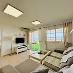 Paulmarie Family Panoramic 아파트